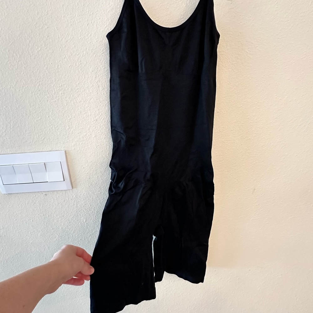 Butt contouring one piece shape wear adjustable straps